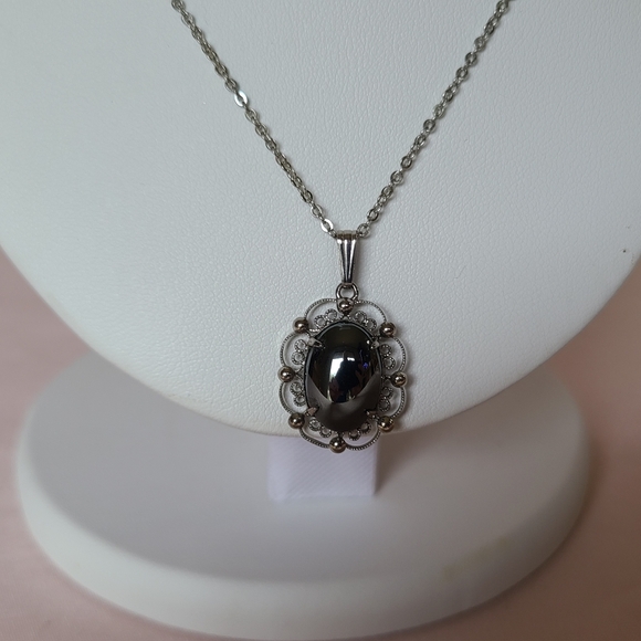 Sorrento Sterling Hematite Cabochon Filigree Flower Pendant Necklace Grounding - Picture 2 of 6